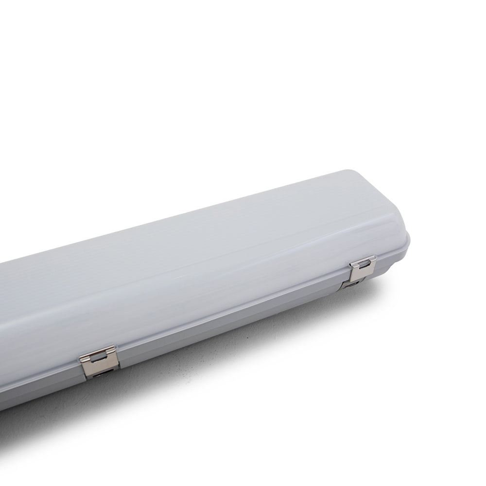 UMBRA Advanced 600mm LED wide body batten - Tri-CCT